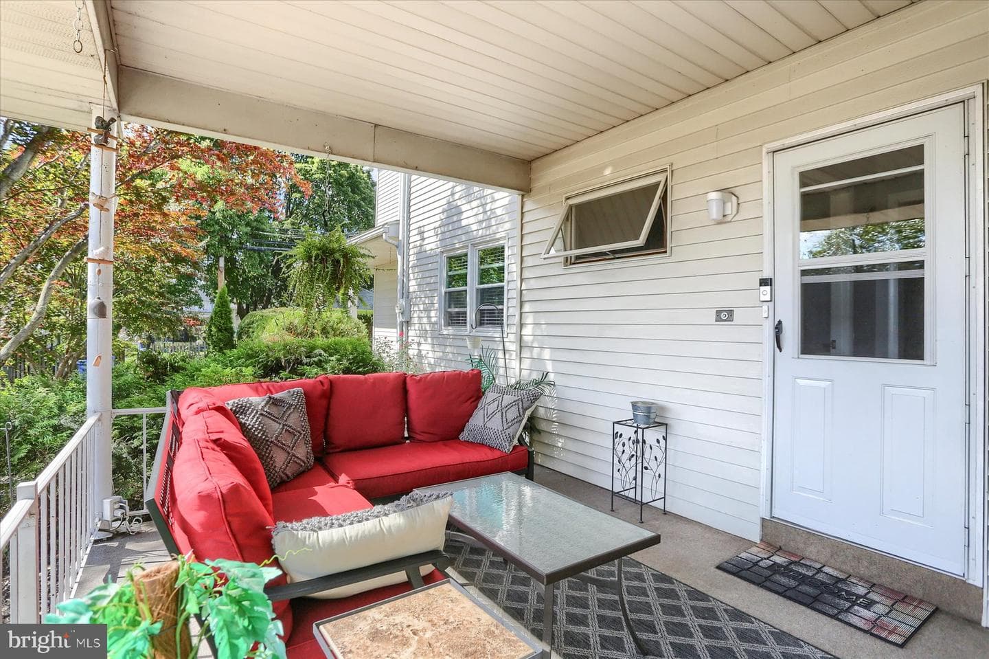 570 Chambers Street photo 3