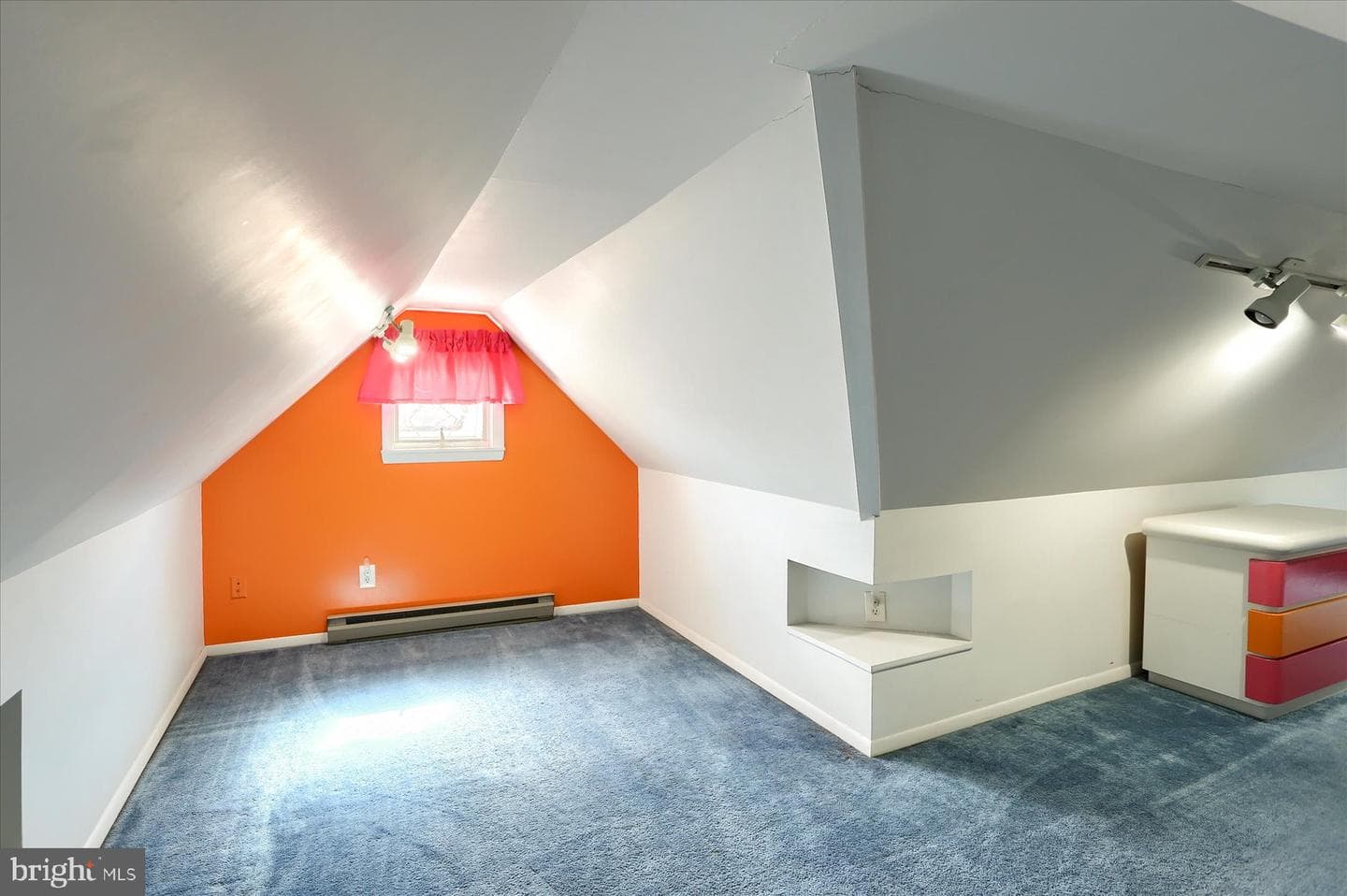 570 Chambers Street photo 35