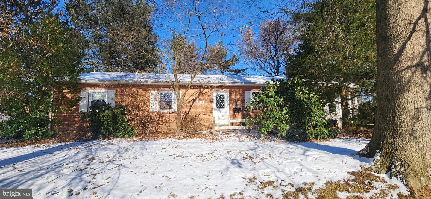 4846 Londonderry Road photo 1