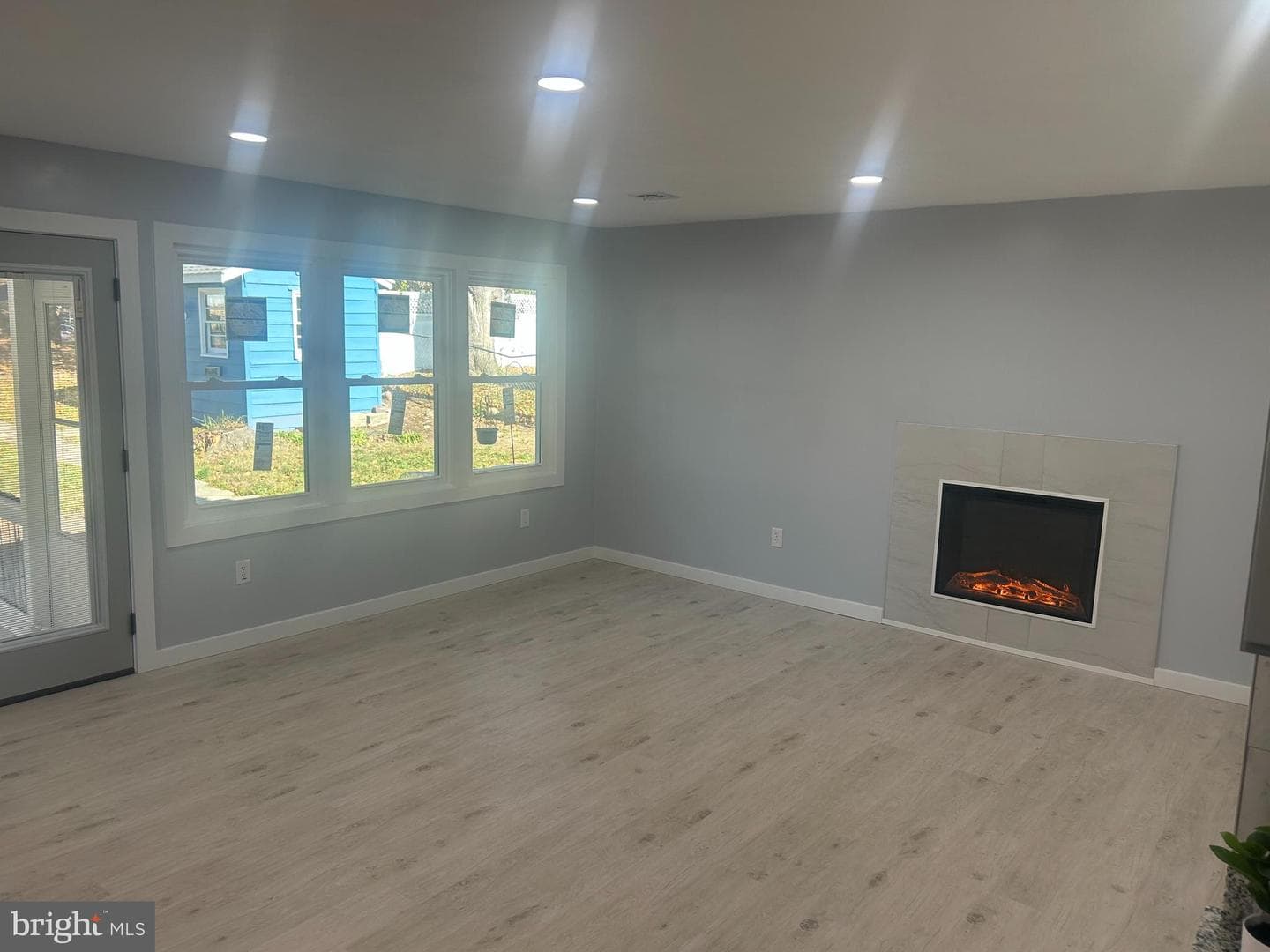 4052 Locust Lane photo 4