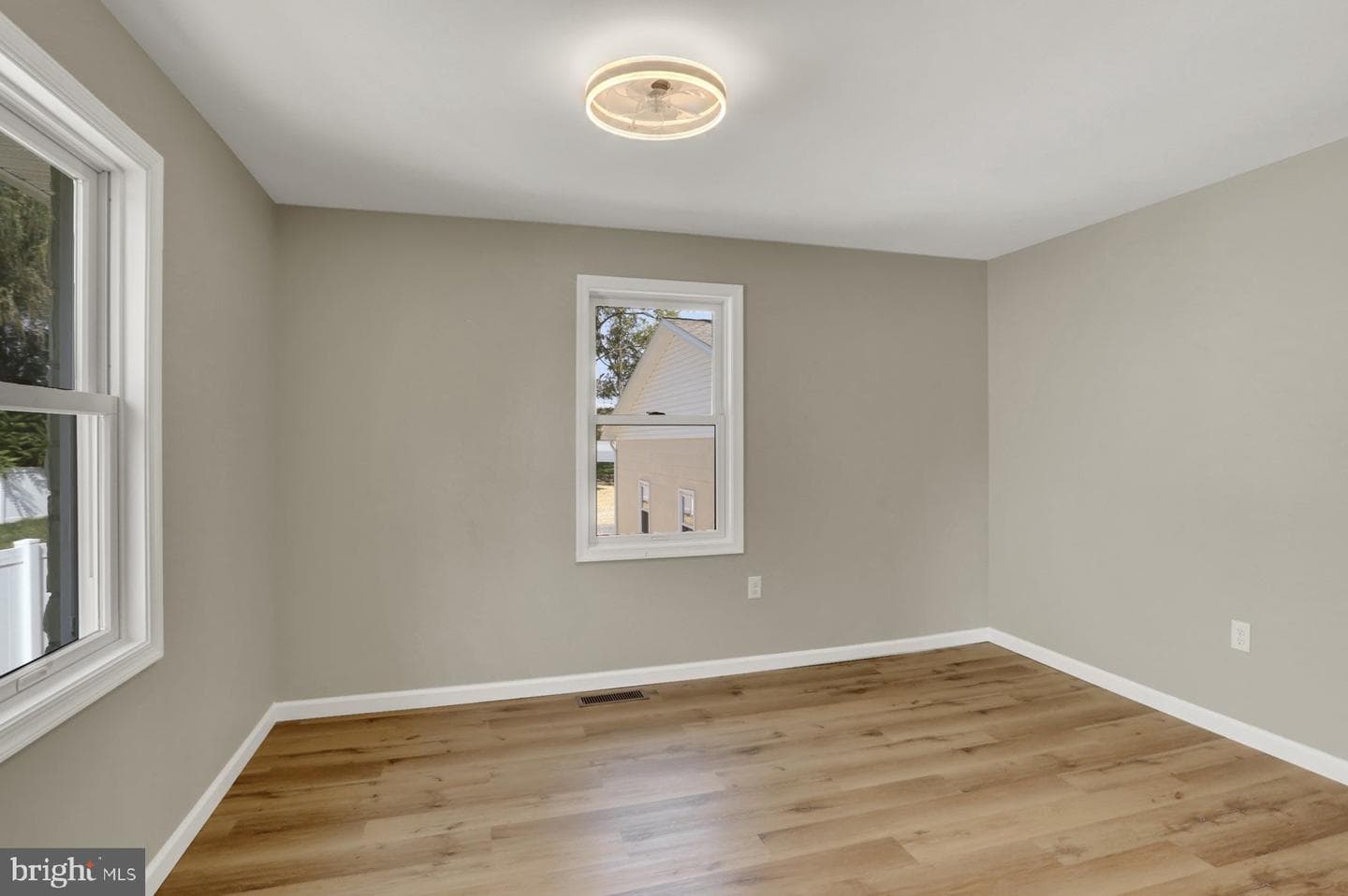 5436 Union Deposit Road photo 15