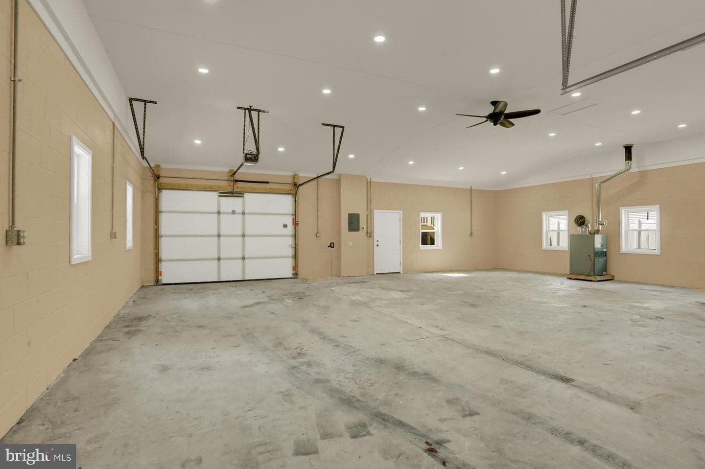 5436 Union Deposit Road photo 35
