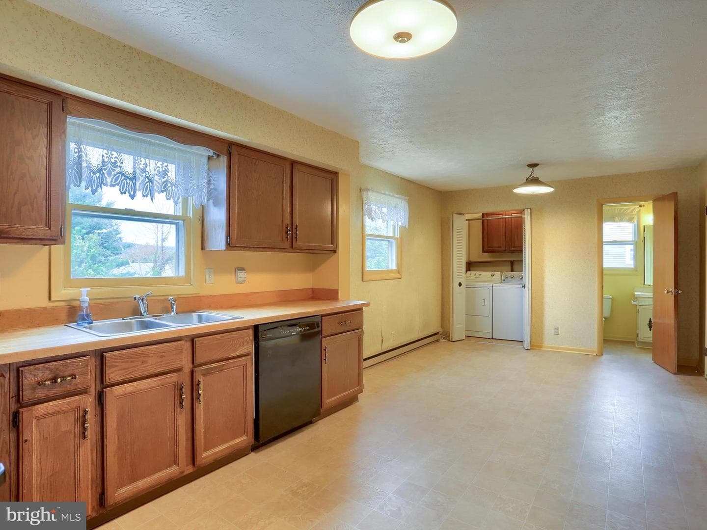6232 Harding Avenue photo 10
