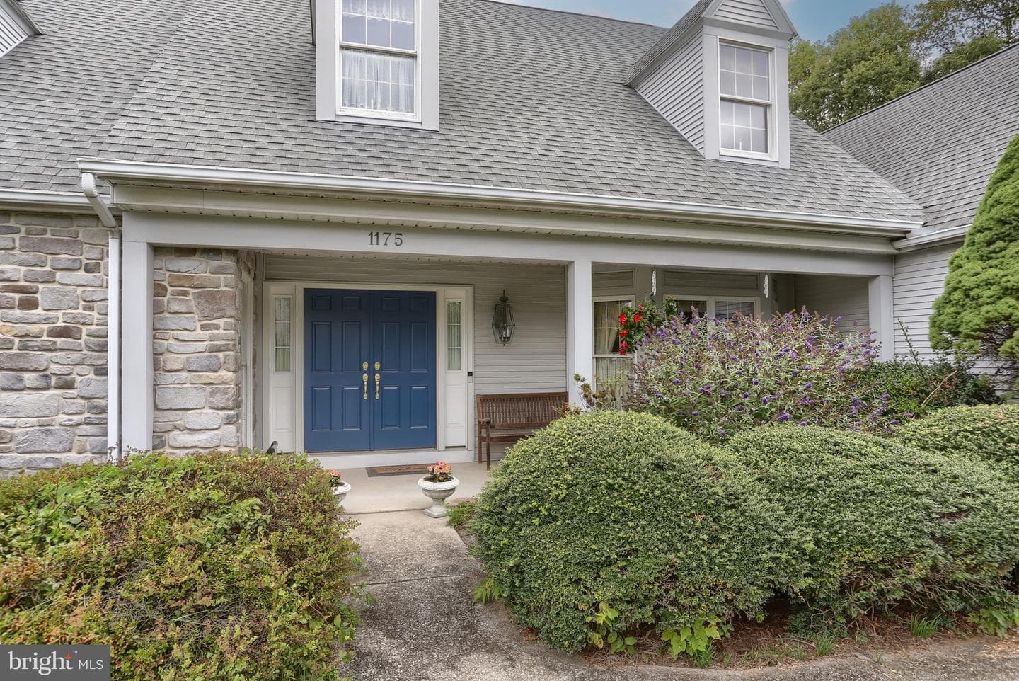 1175 Stonegate Road photo 5
