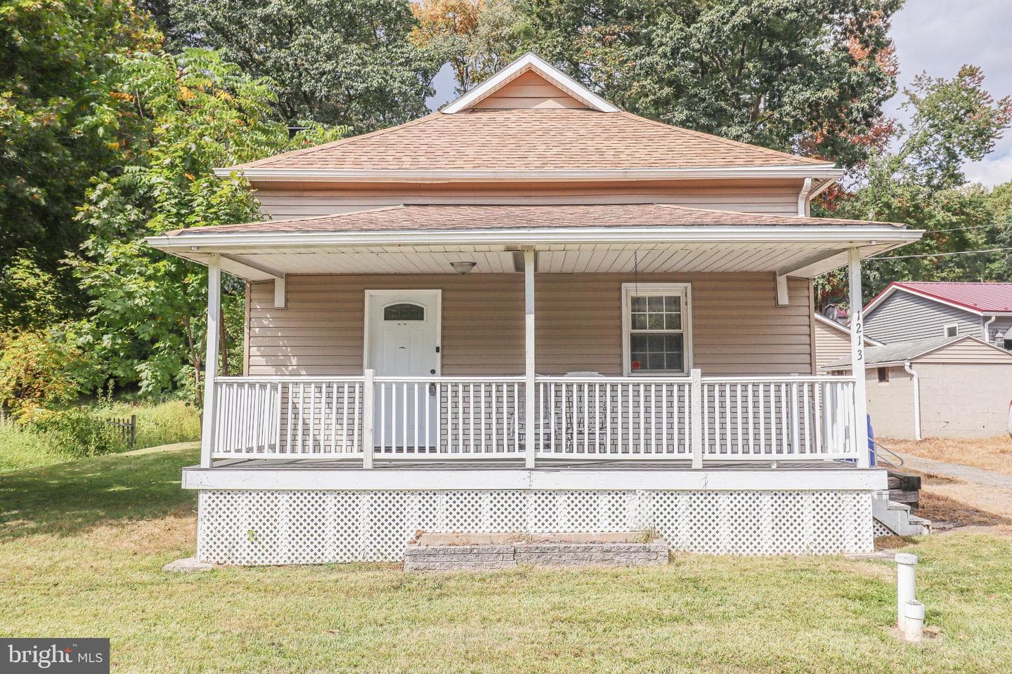 1213 W Market Street photo 1