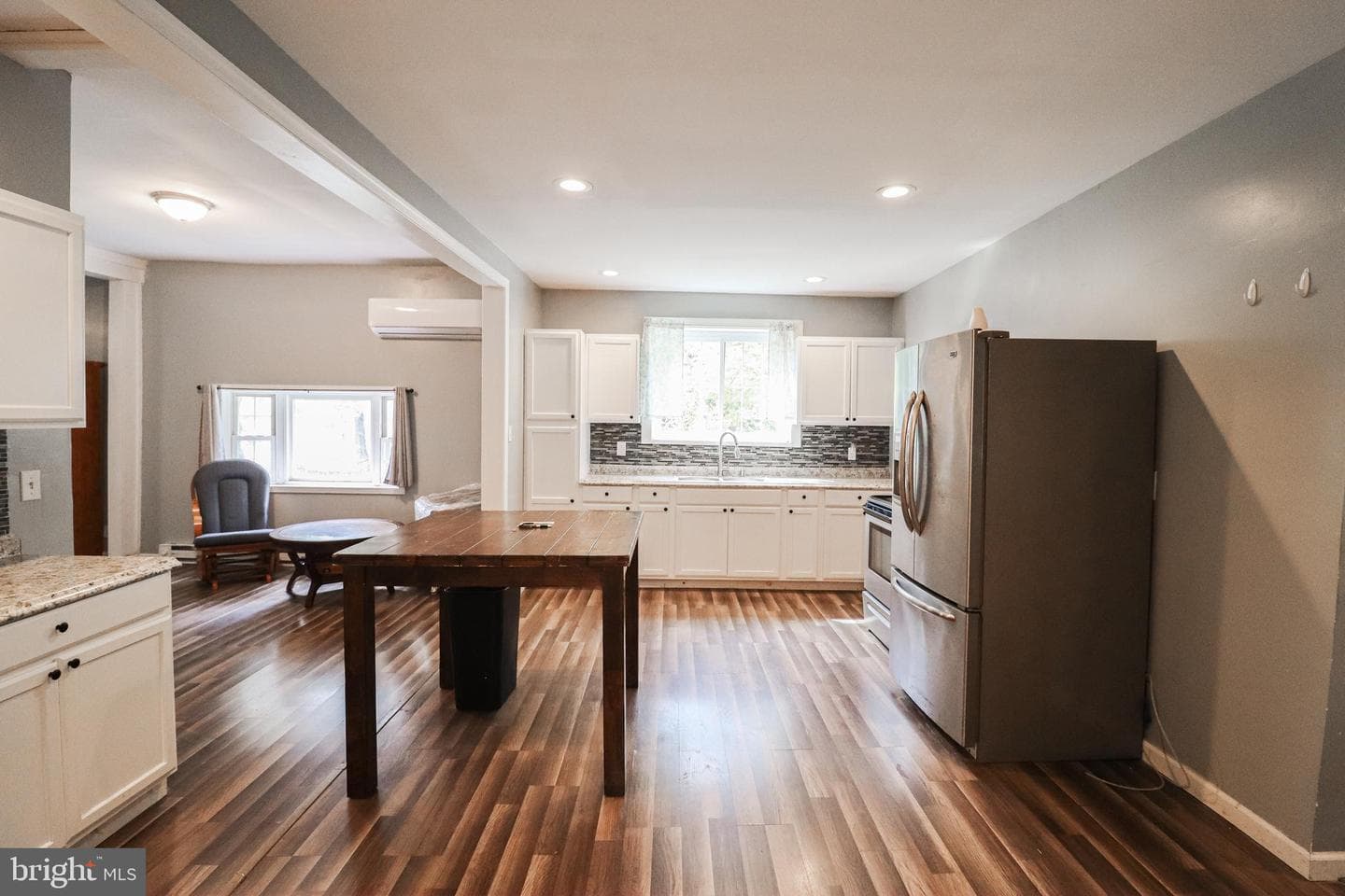1213 W Market Street photo 13