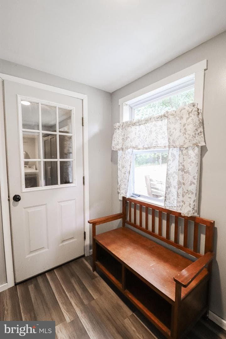 1213 W Market Street photo 21