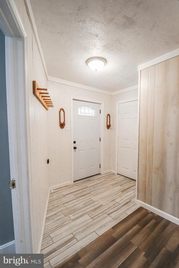 1213 W Market Street photo 6