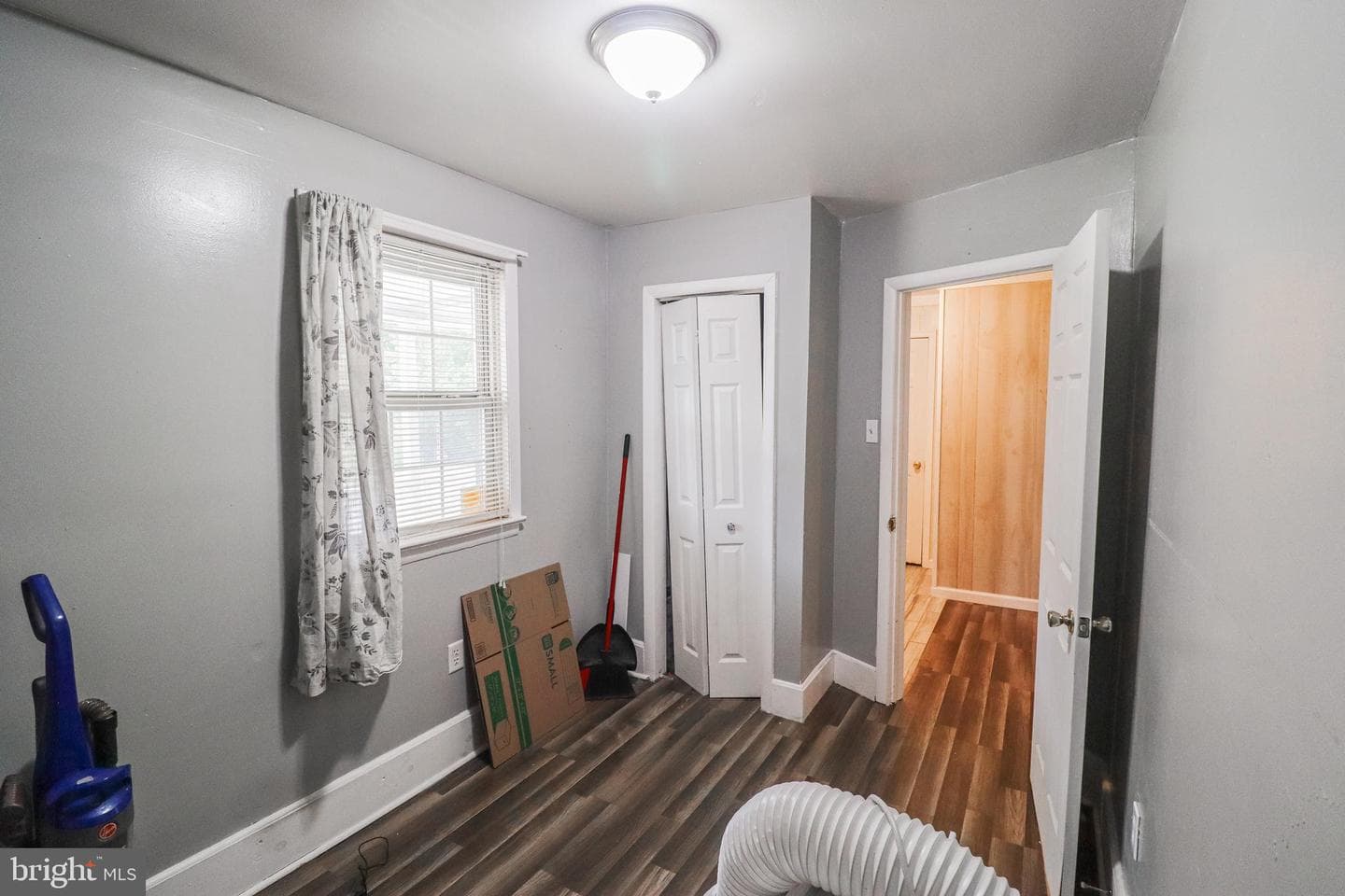 1213 W Market Street photo 8
