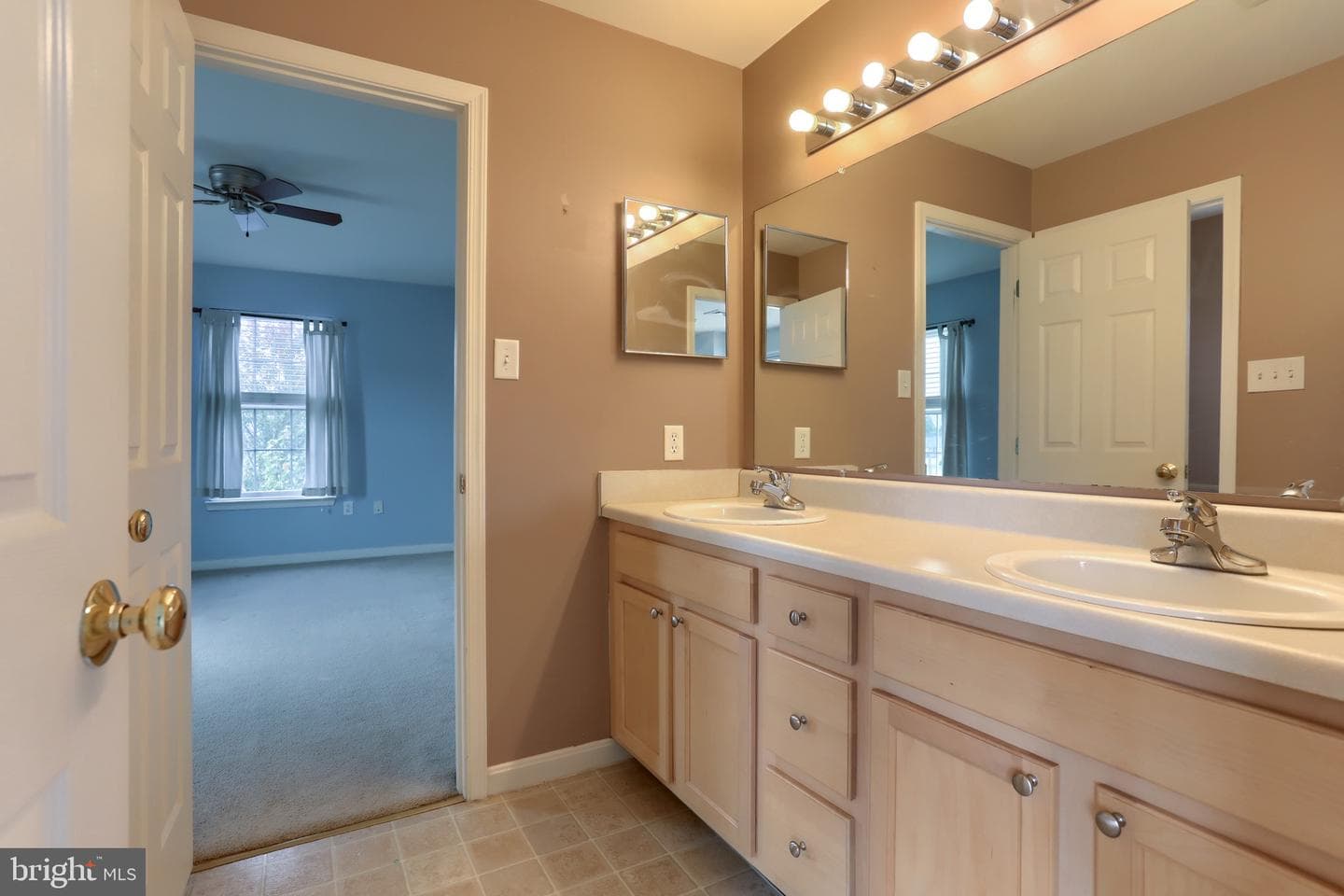 101 Merlin Drive photo 37
