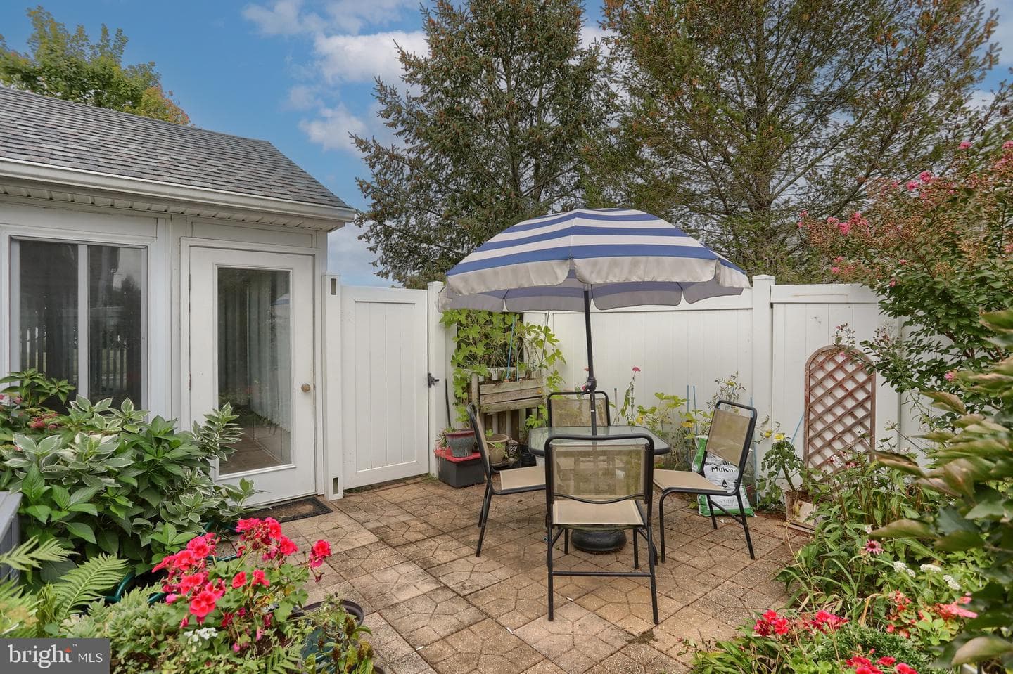 101 Merlin Drive photo 44