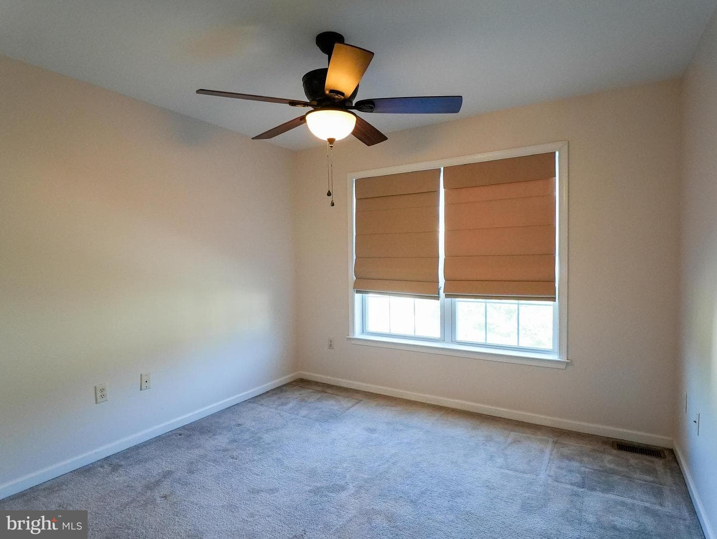 160 Mapleton Drive photo 22