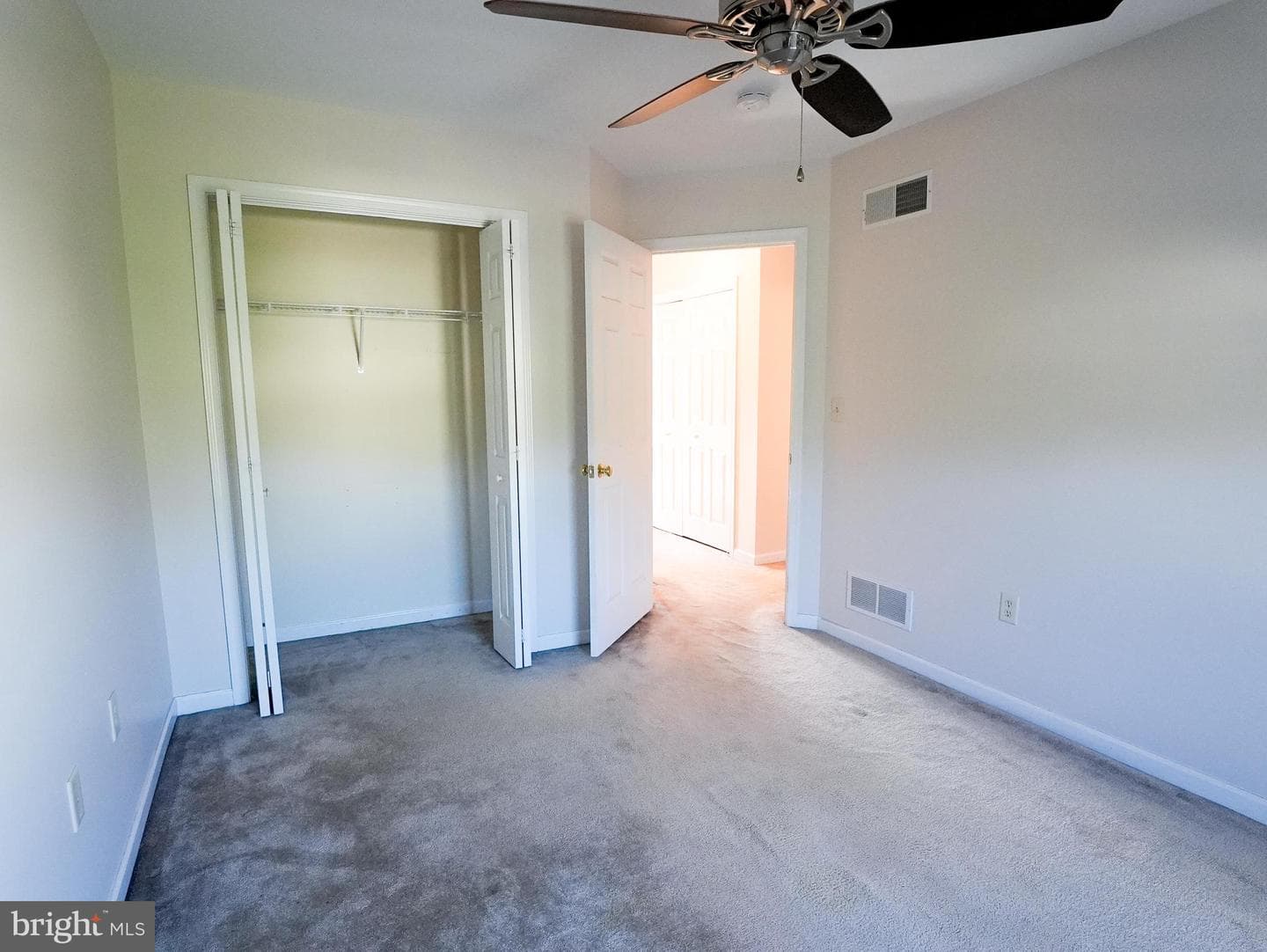 160 Mapleton Drive photo 23