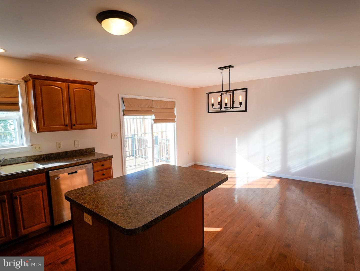 160 Mapleton Drive photo 27