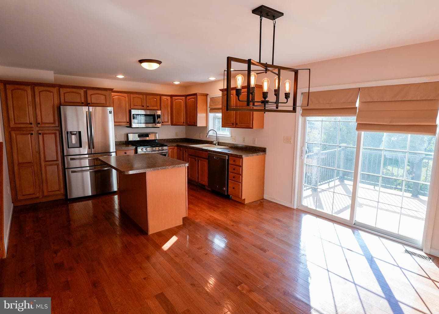160 Mapleton Drive photo 28