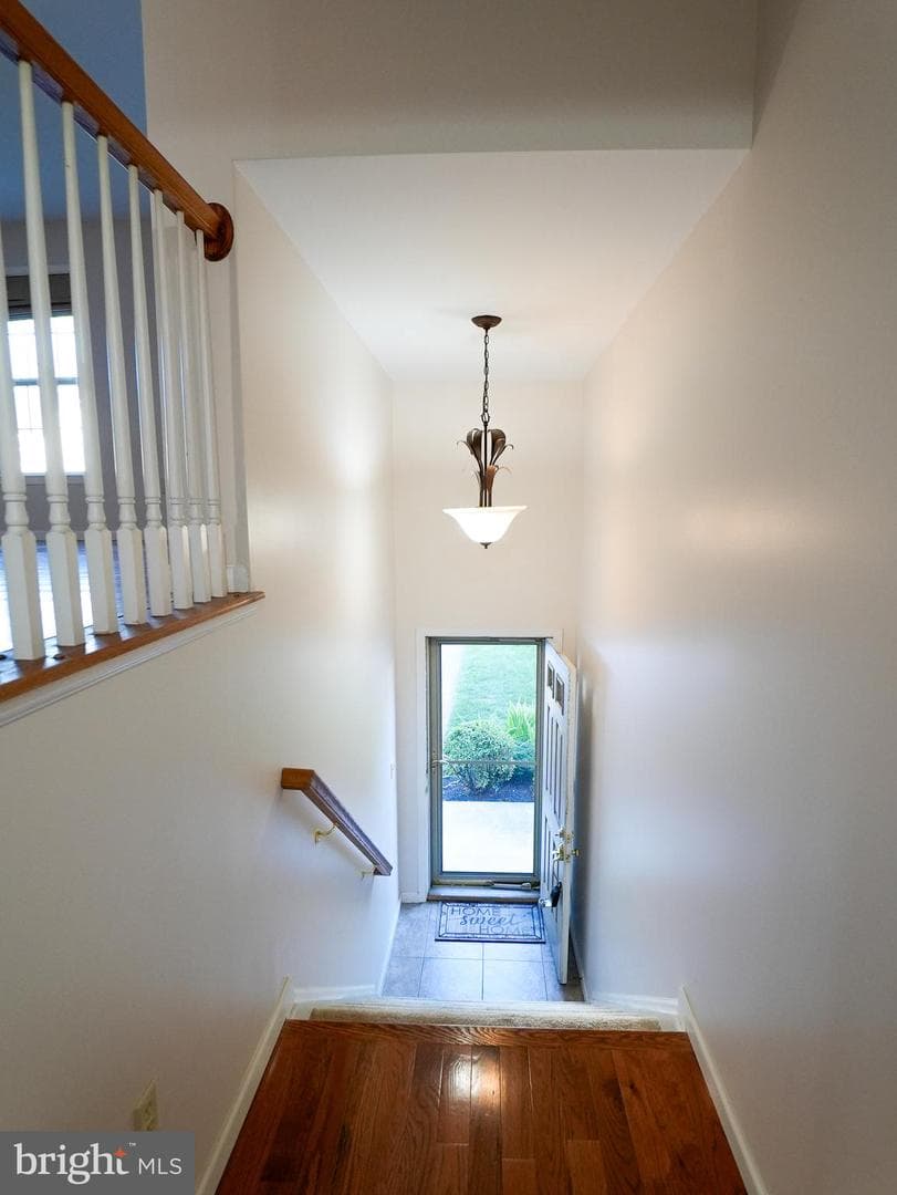 160 Mapleton Drive photo 32