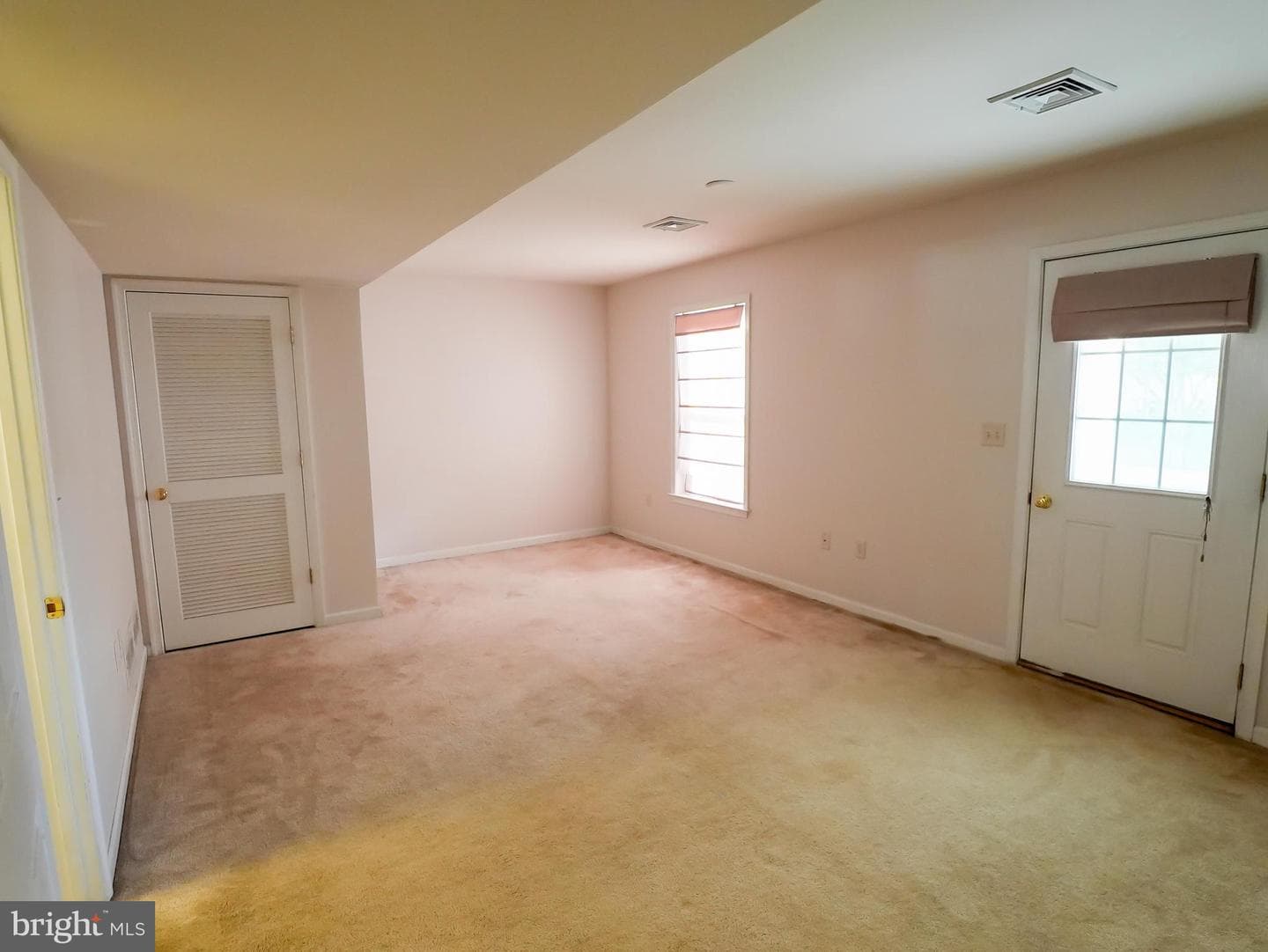 160 Mapleton Drive photo 34