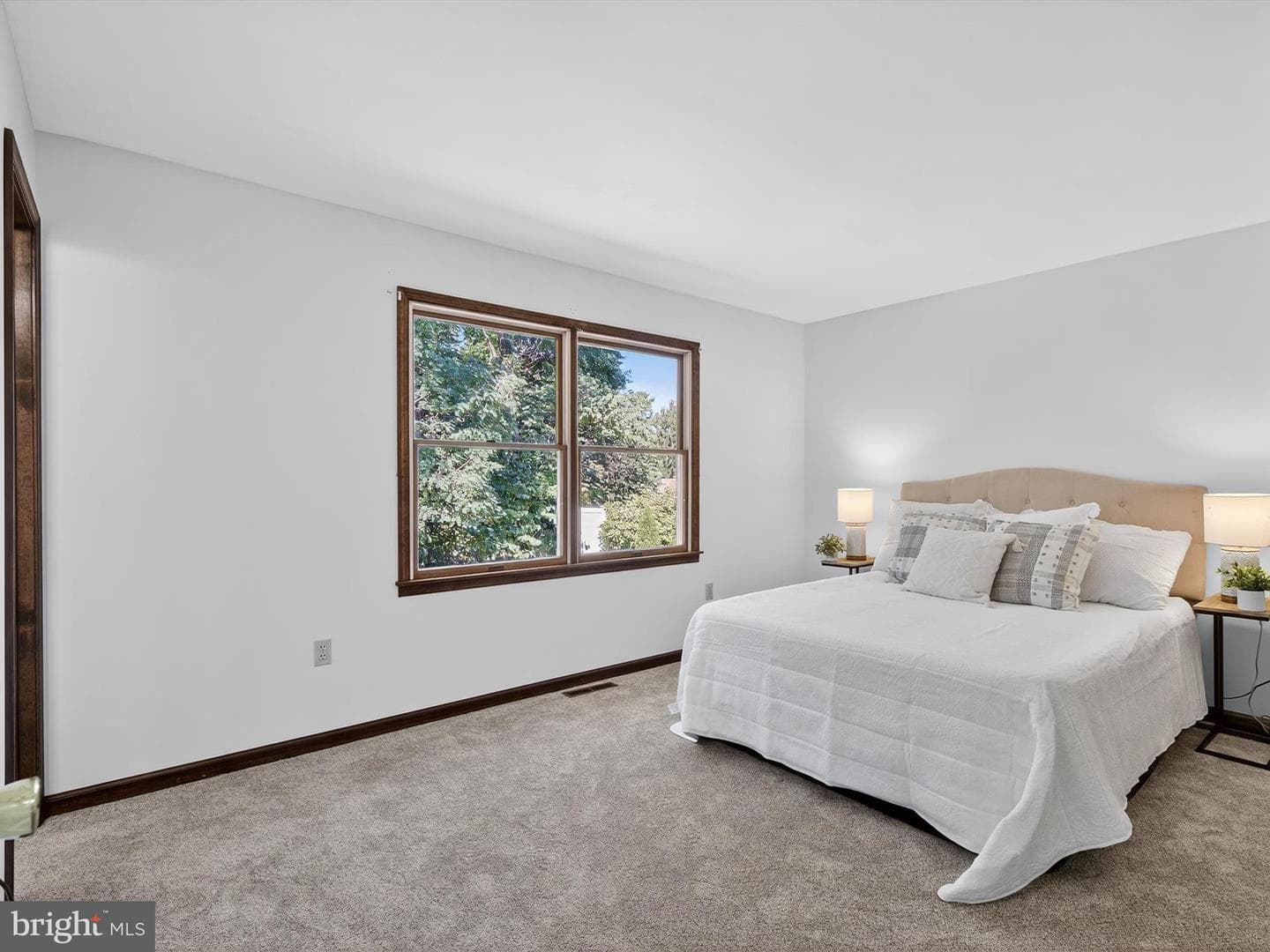 2096 Ashbury Drive photo 27