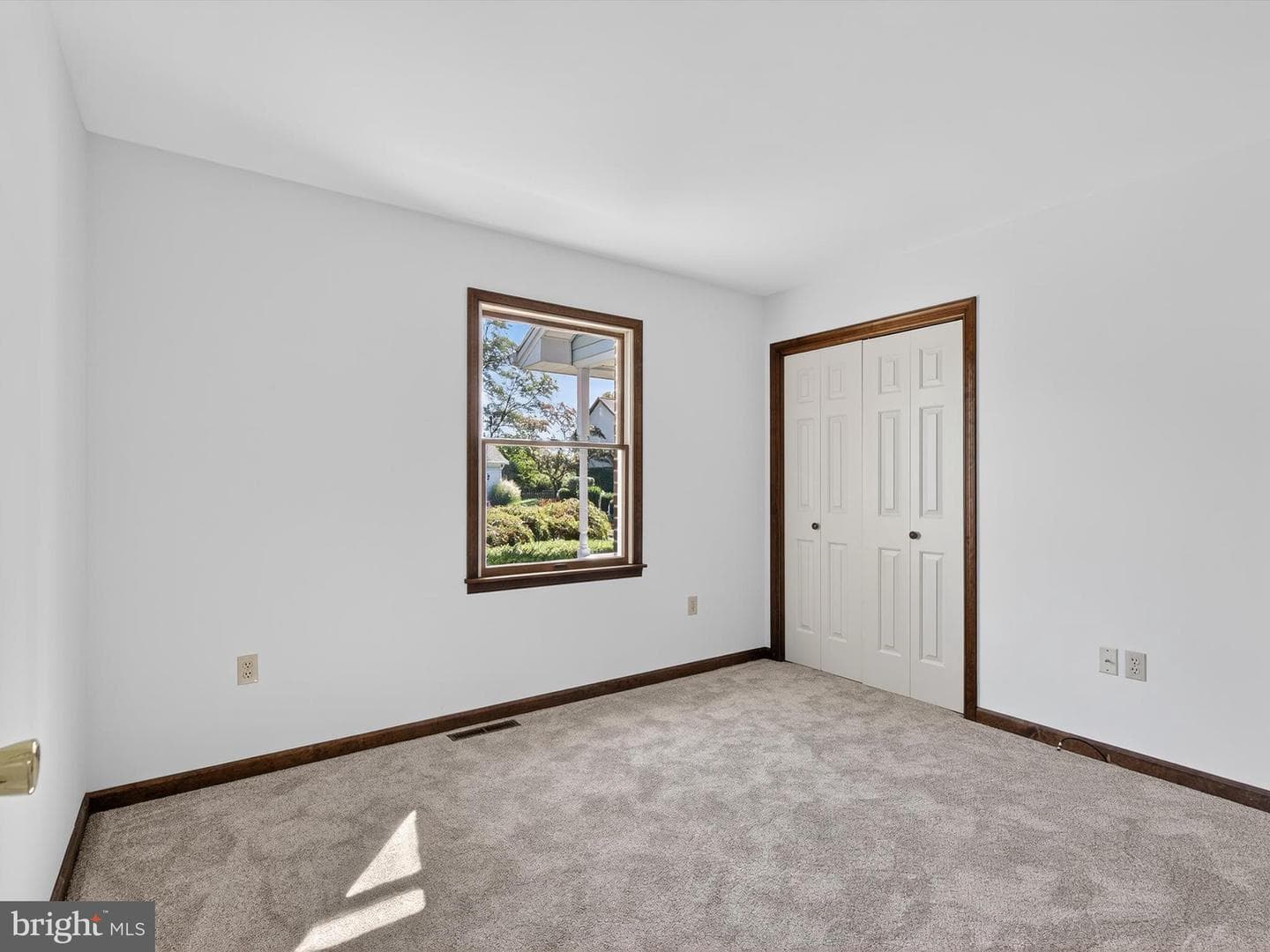 2096 Ashbury Drive photo 33
