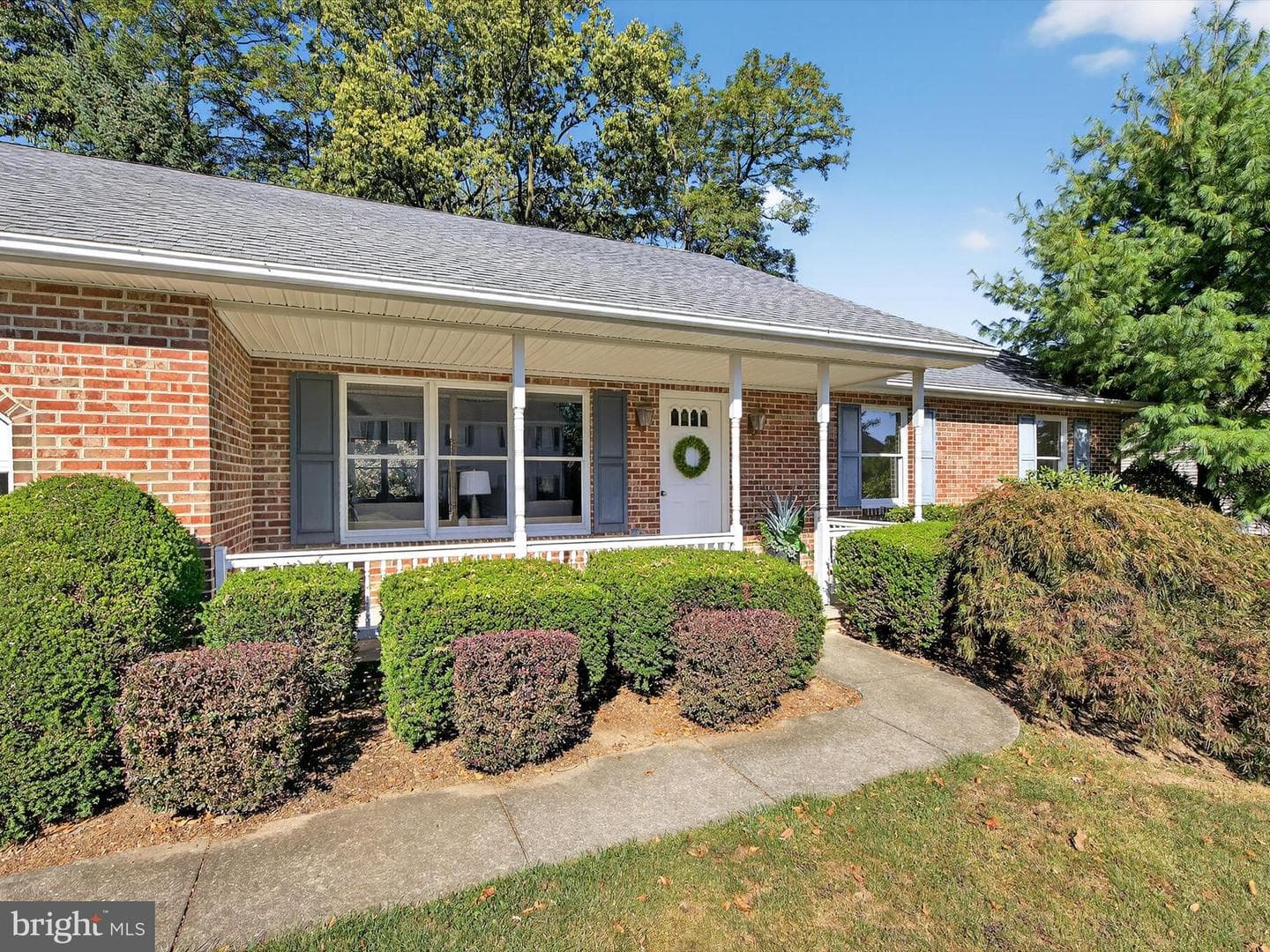 2096 Ashbury Drive photo 9