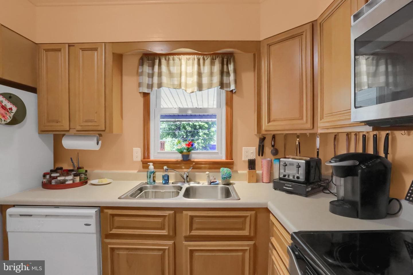 145 E Vickie Lane photo 3