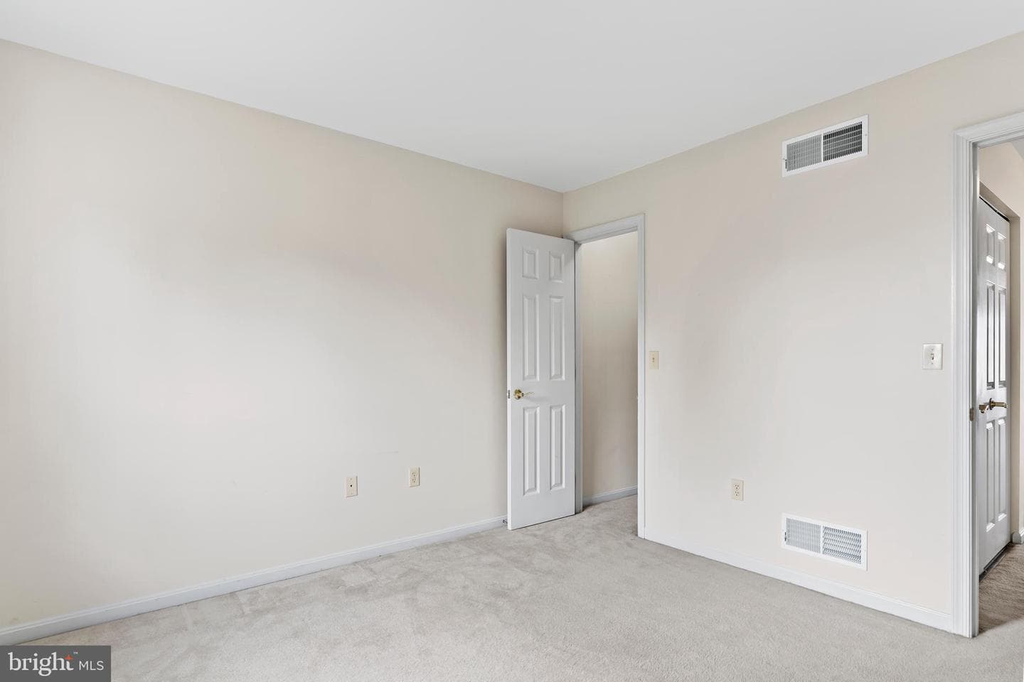 149 Cardinal Lane photo 22