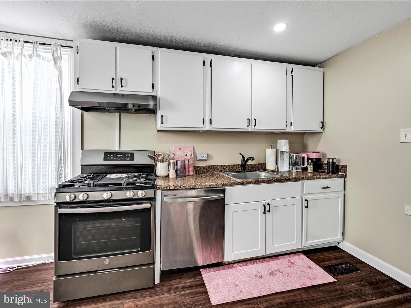 2369 Canby Street photo 10