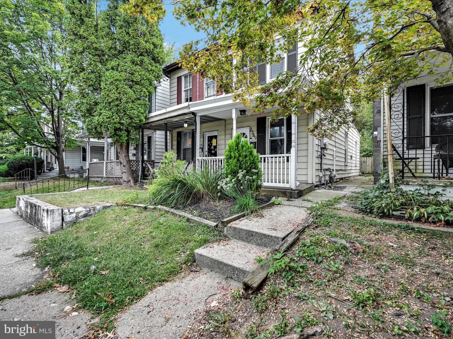 2369 Canby Street photo 4