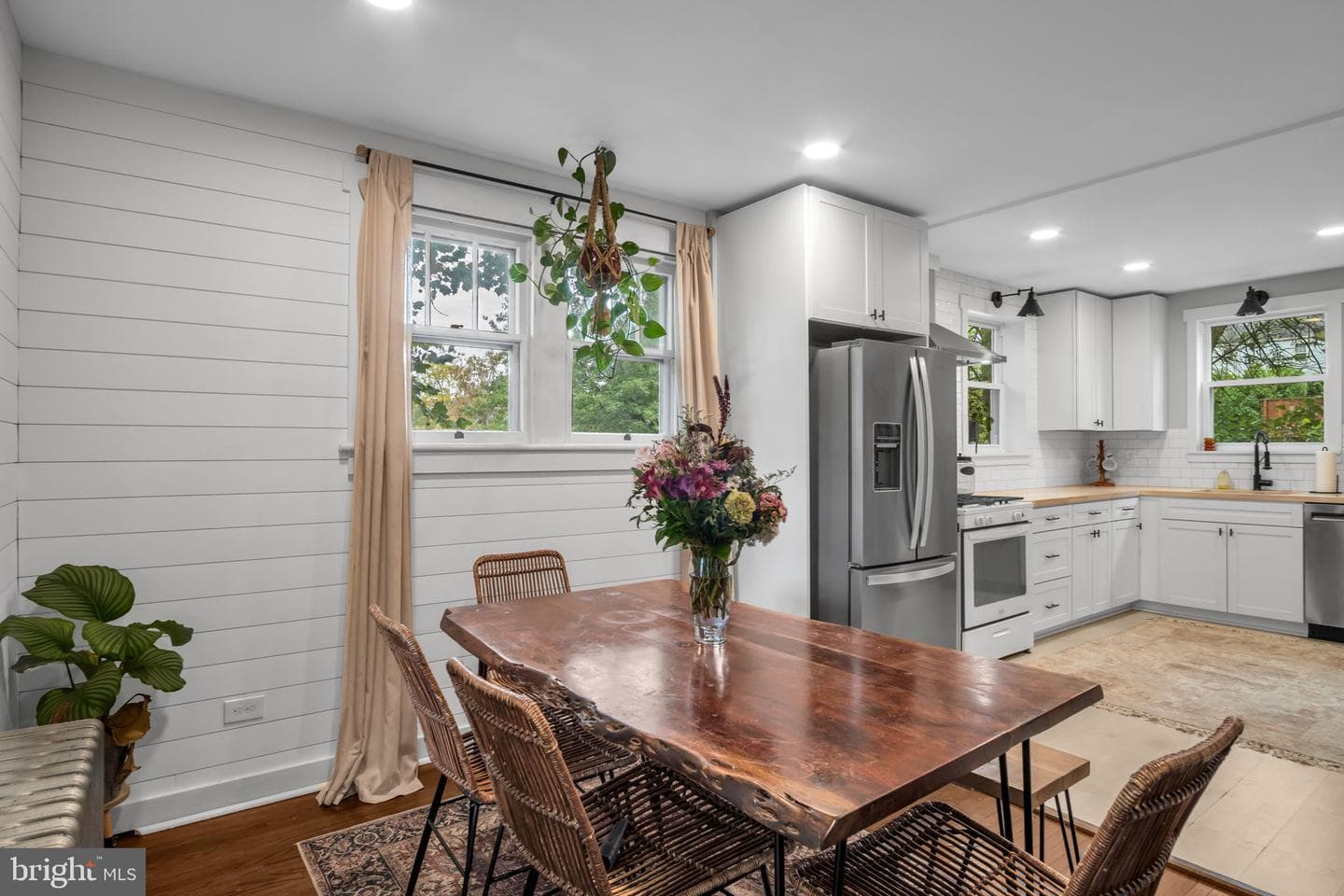 56 N Madison Street photo 13