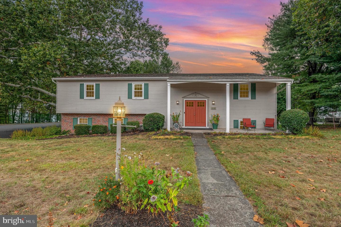 2120 Sycamore Drive photo 1
