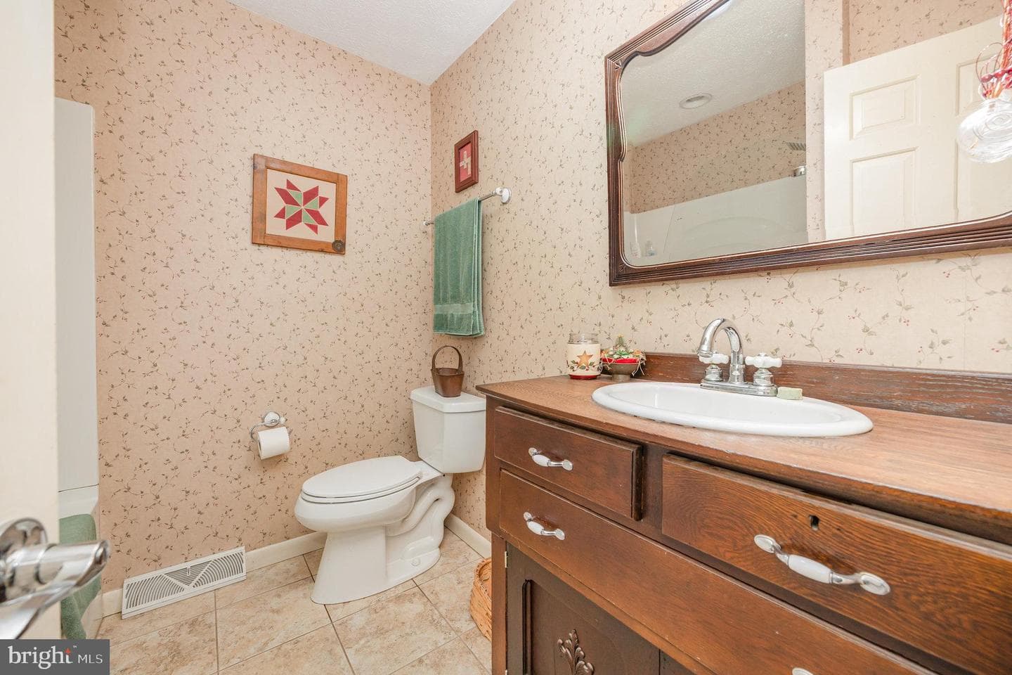 2120 Sycamore Drive photo 20