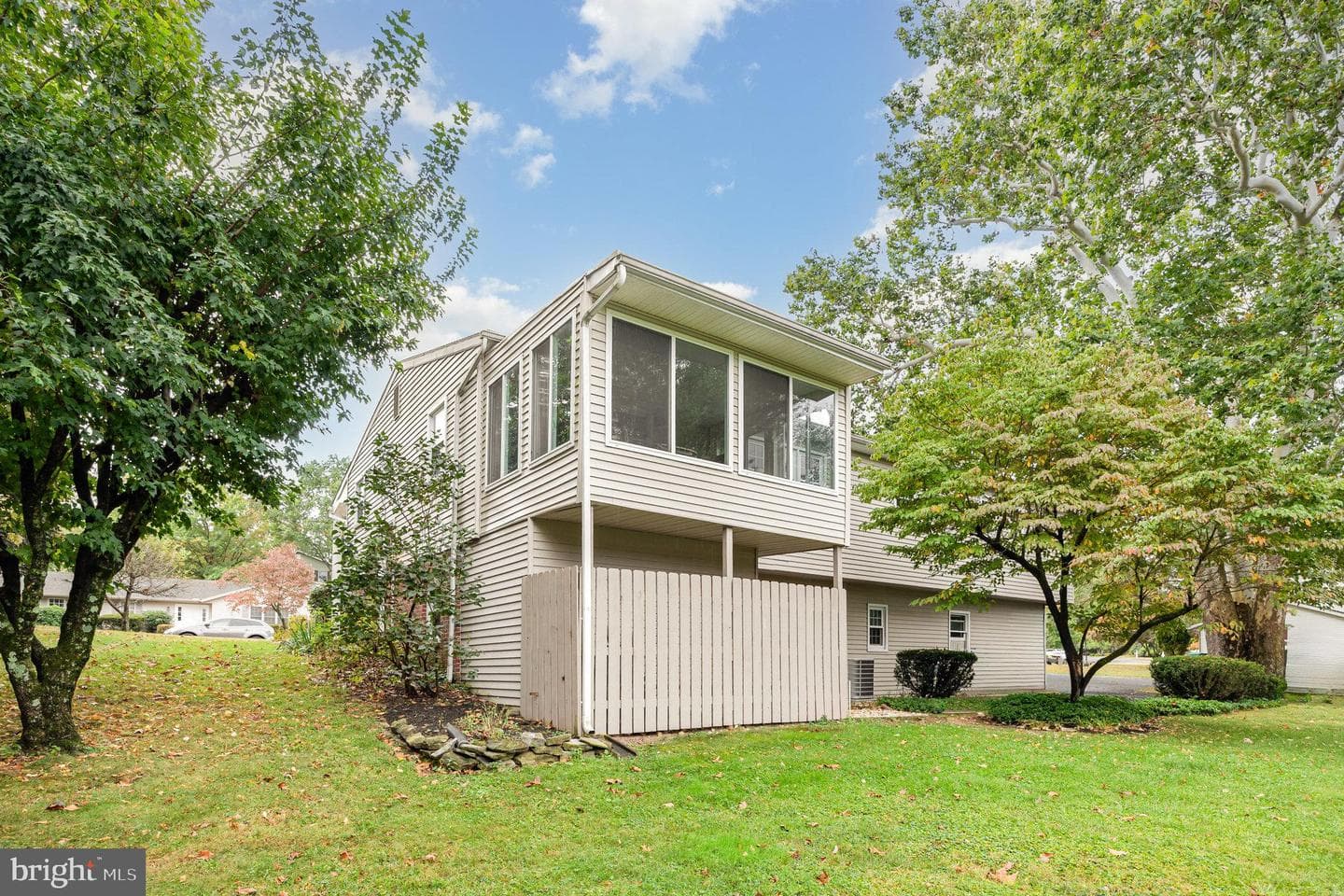 2120 Sycamore Drive photo 30