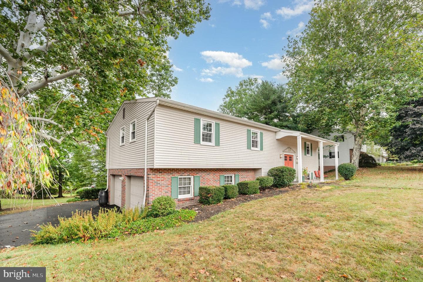 2120 Sycamore Drive photo 4