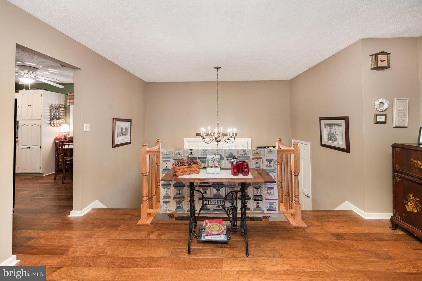 2120 Sycamore Drive photo 5