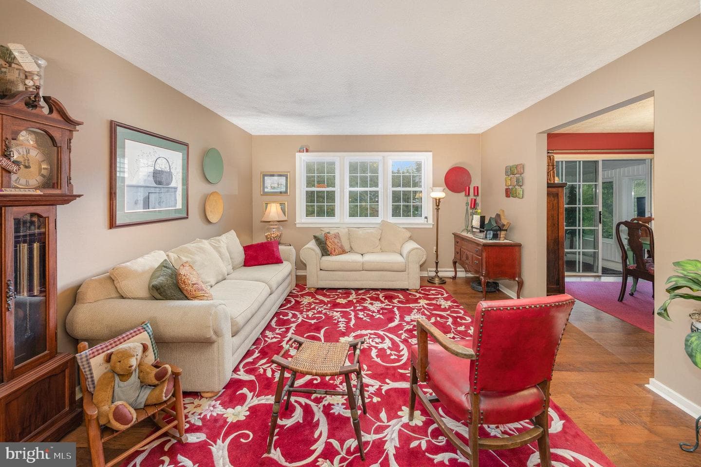 2120 Sycamore Drive photo 6