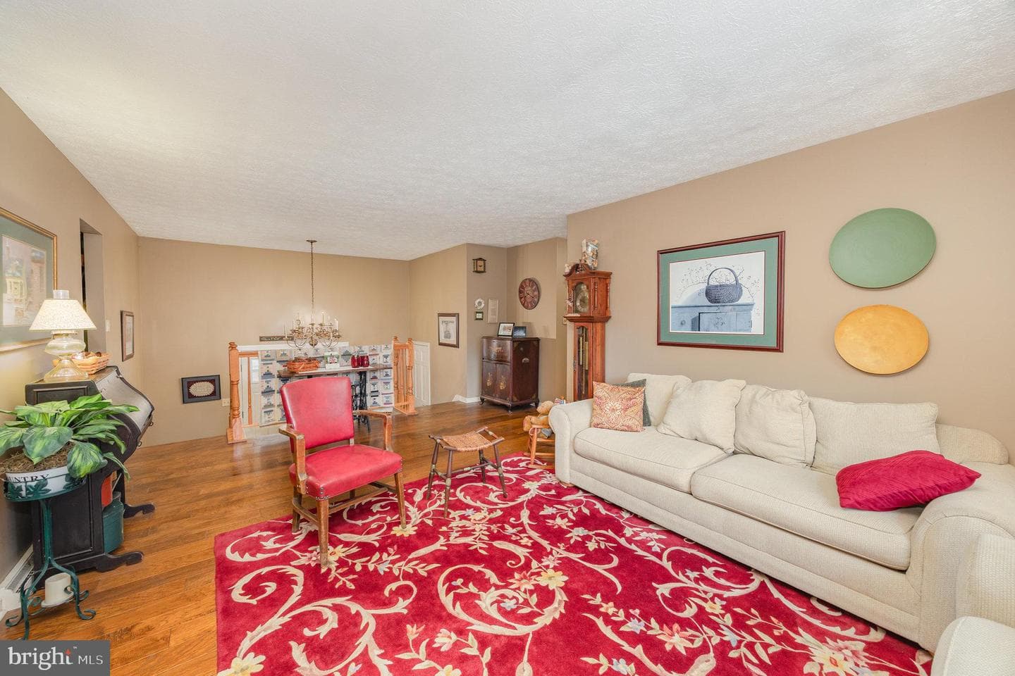 2120 Sycamore Drive photo 7