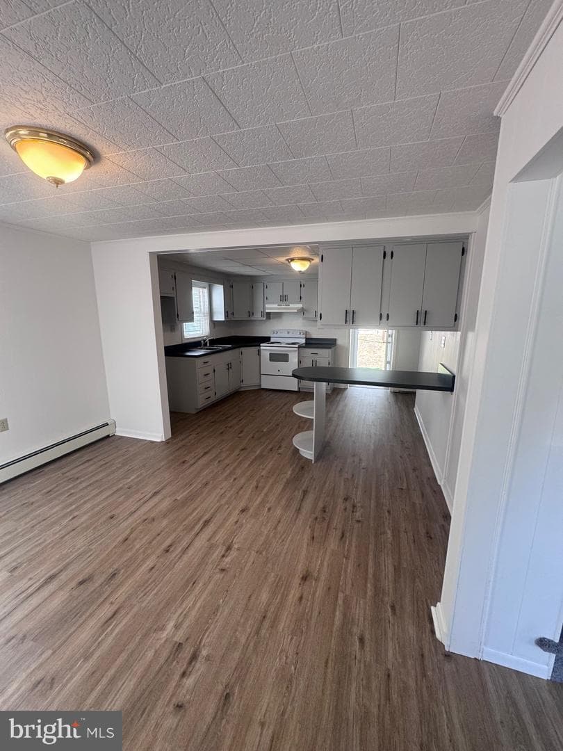 222 Armstrong Street photo 5