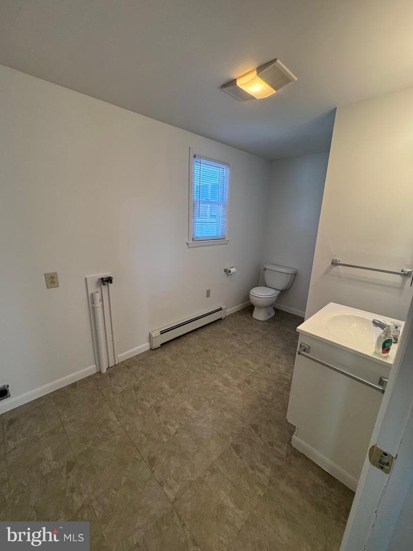 222 Armstrong Street photo 9