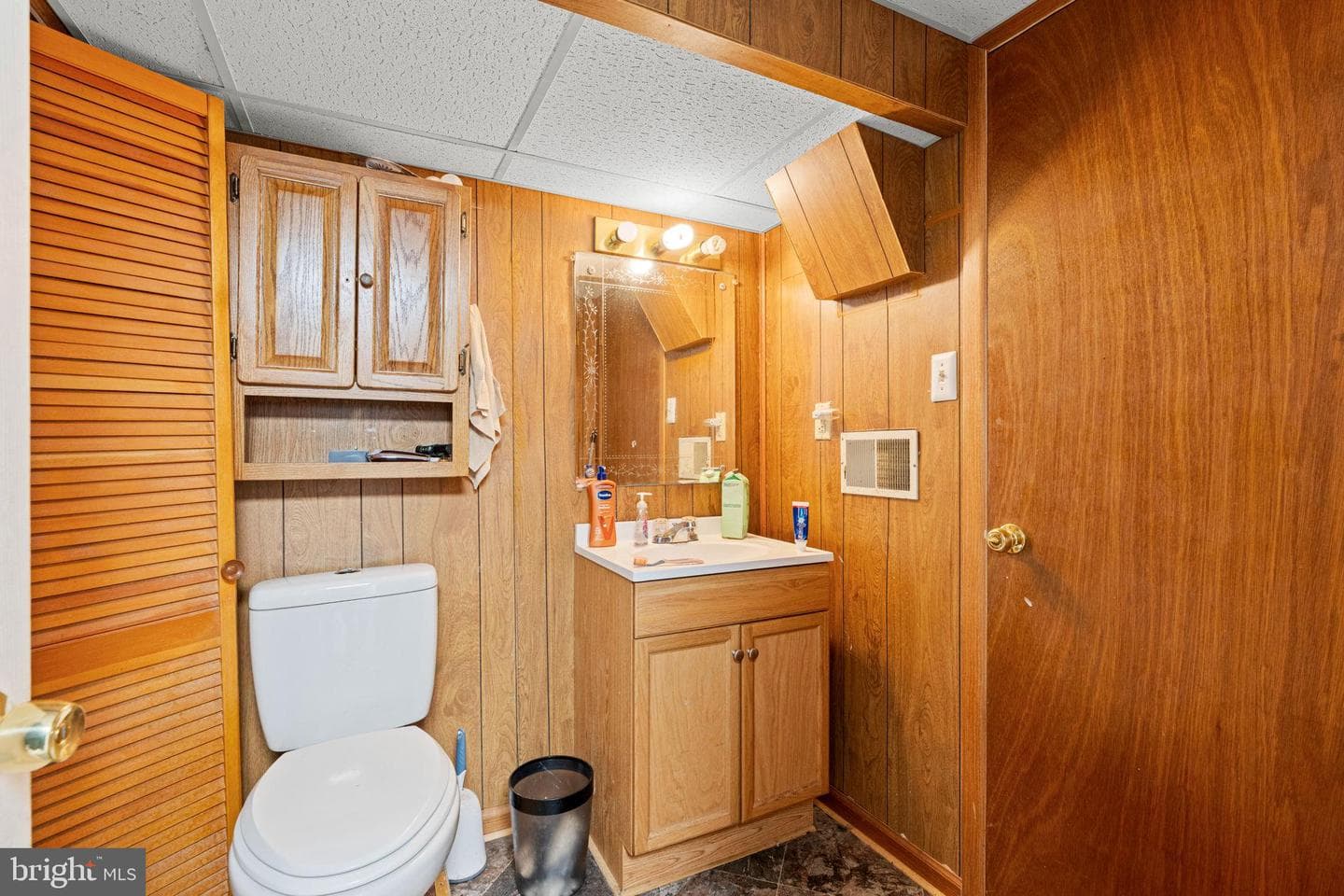 6221 Hocker photo 28