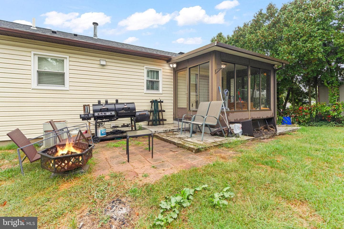 6221 Hocker photo 32