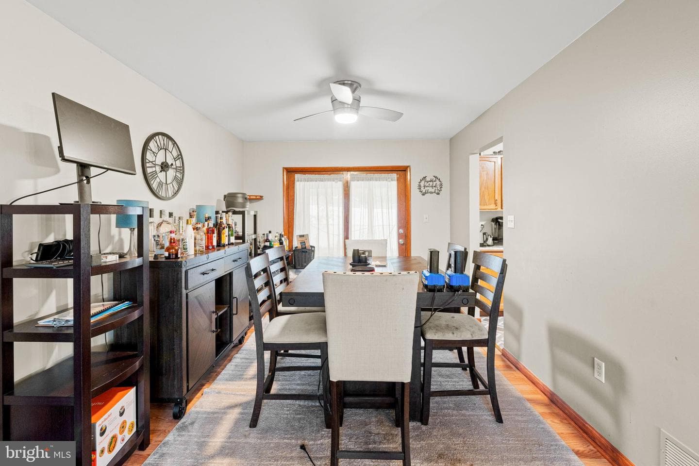 6221 Hocker photo 9