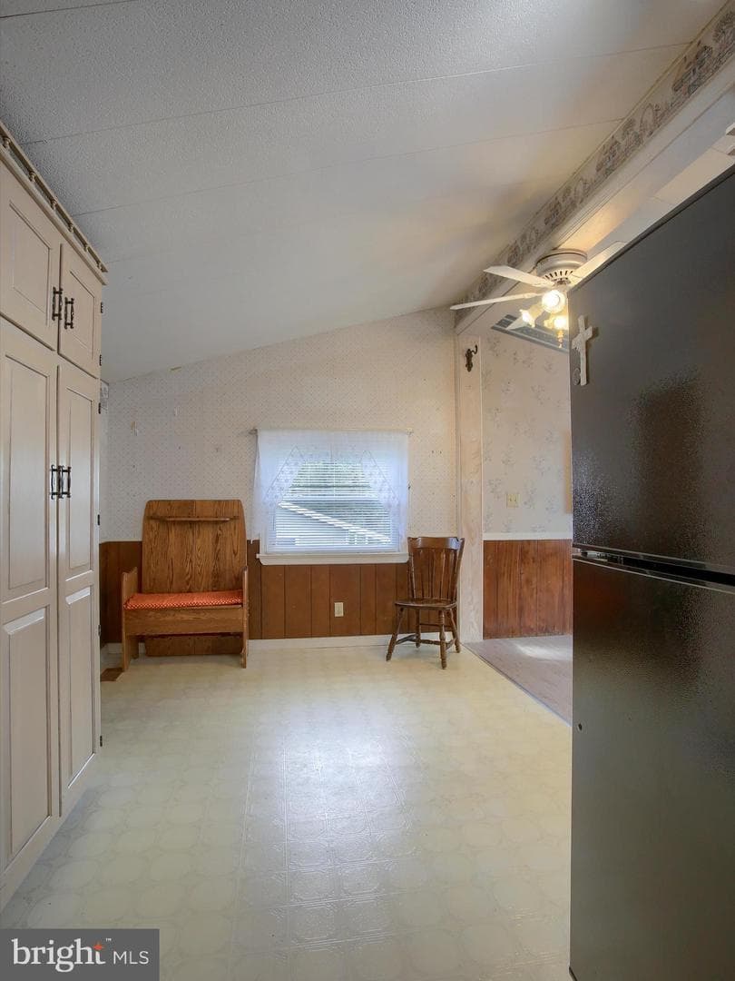 1028 Kathryn Avenue photo 10