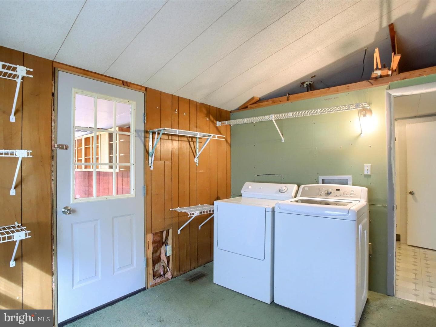 1028 Kathryn Avenue photo 17