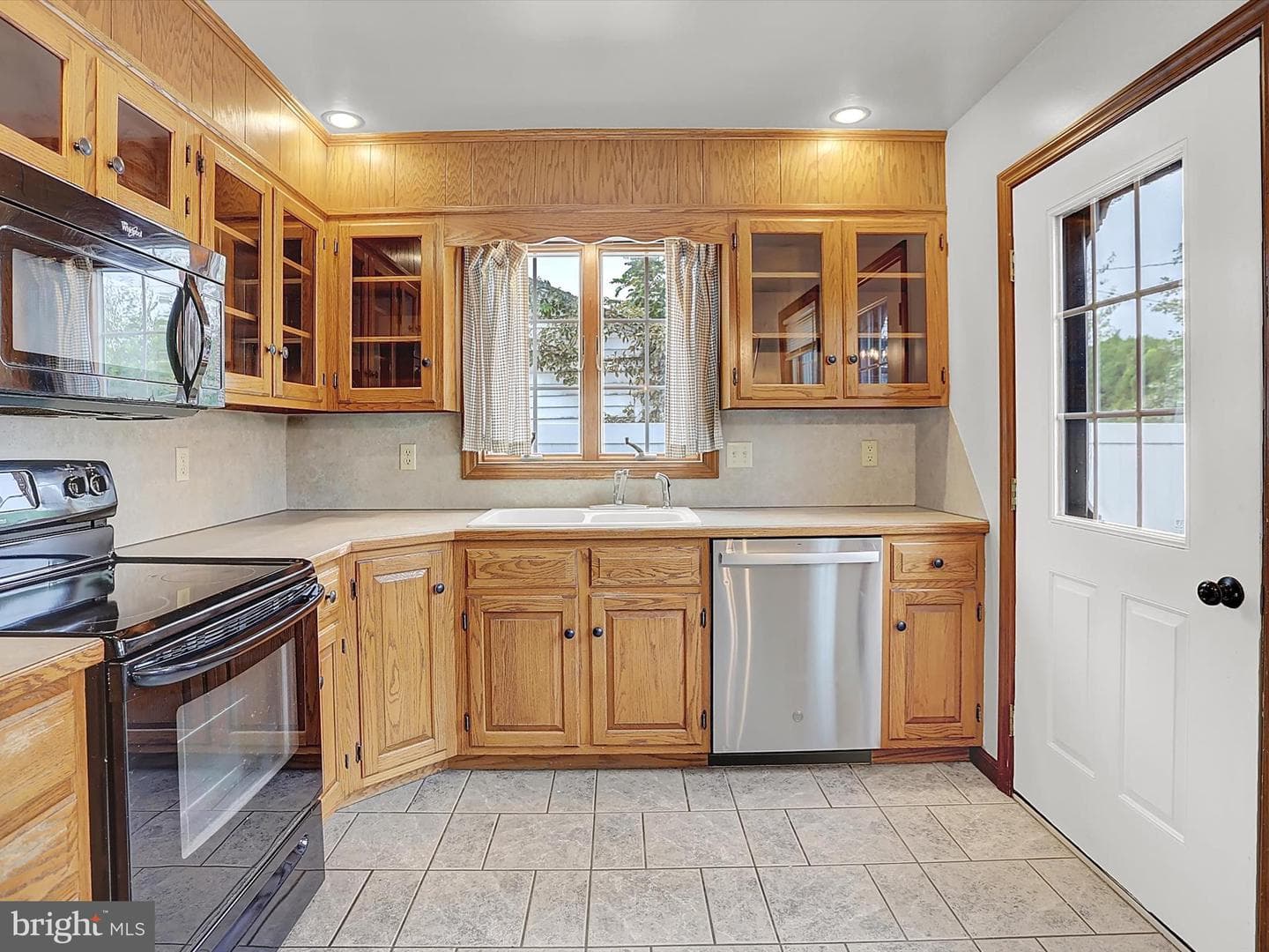 539 Linden Street photo 14