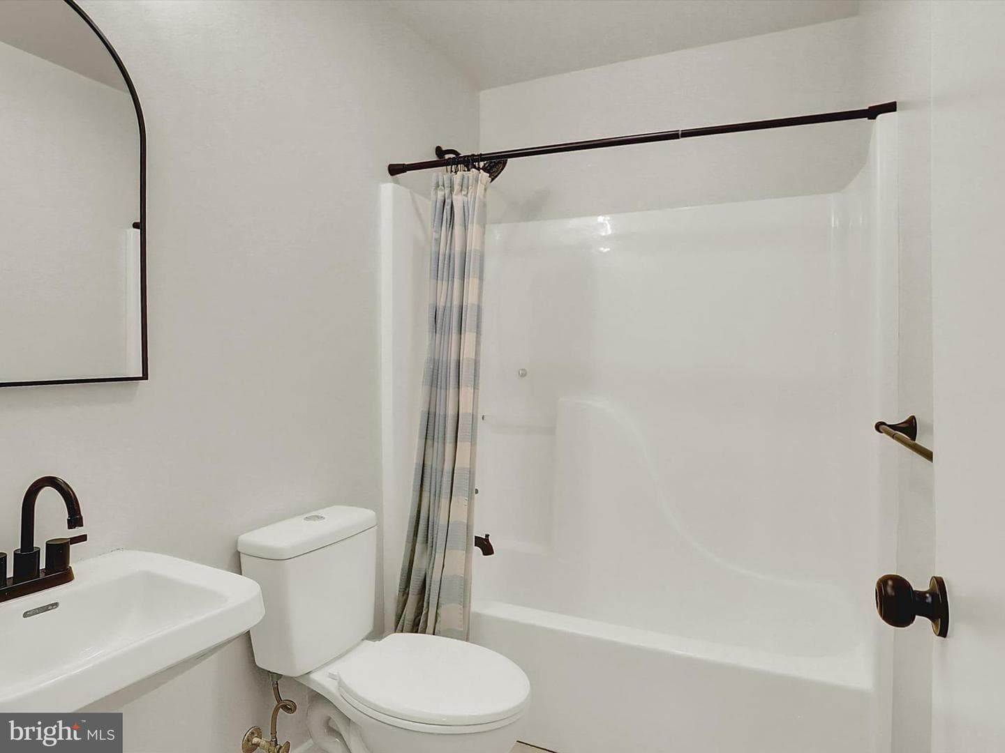539 Linden Street photo 26