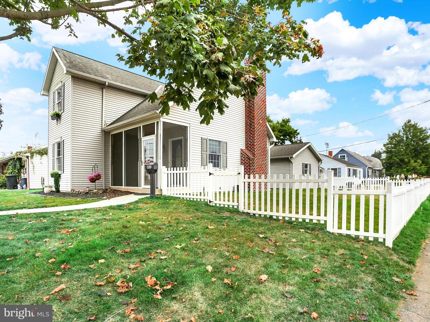 539 Linden Street photo 4