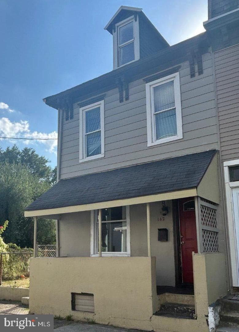 142 Balm Street photo 1