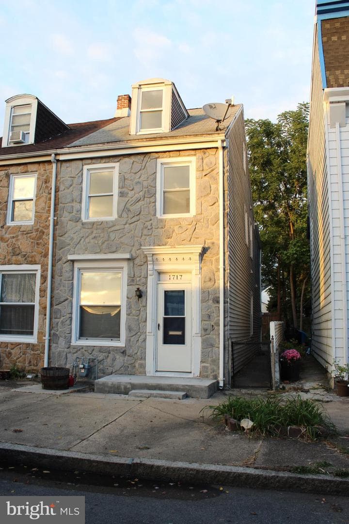 1717 N 5th St, Harrisburg