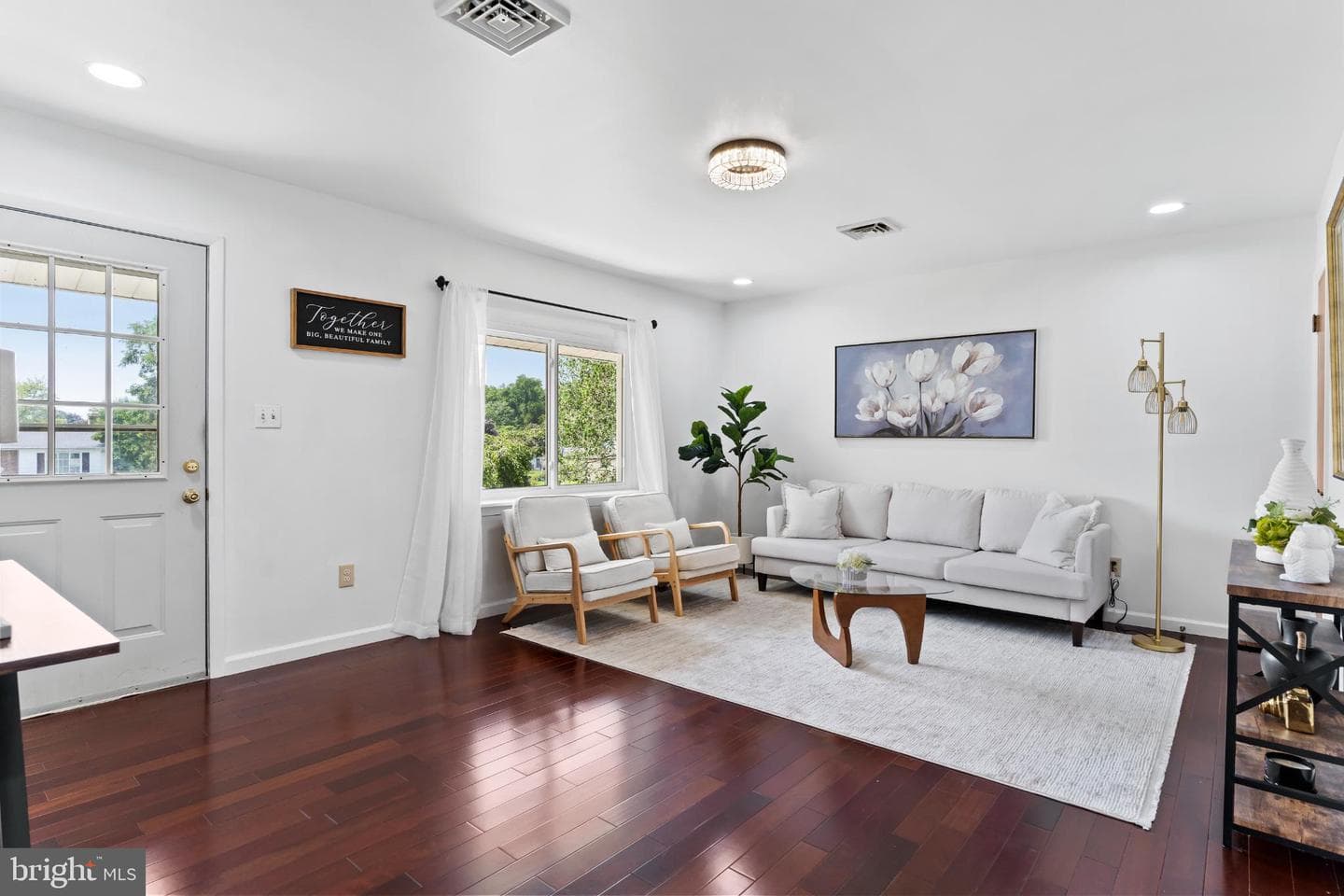 5895 Jacobs Avenue photo 4
