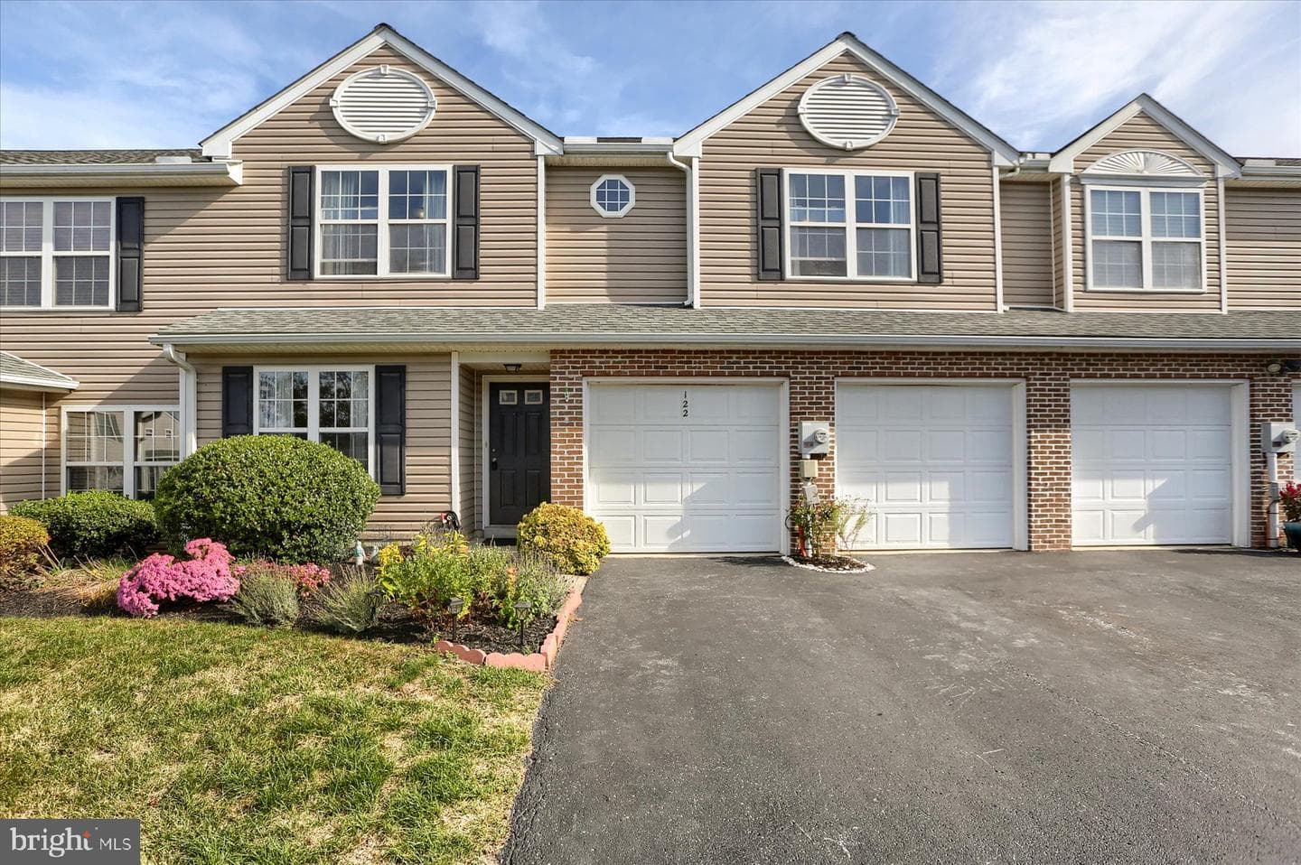 122 Kestrel Court photo 1